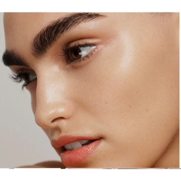 Surratt Surreal Skin Foundation Wand REFILL- 12 Honey / Golden Ochre - Picture 3 of 6